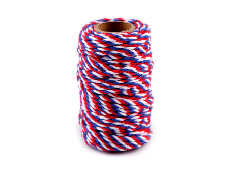 Sznurek bawełniany skręcany 1,5mm czerwono niebiesko biały ok. 18m